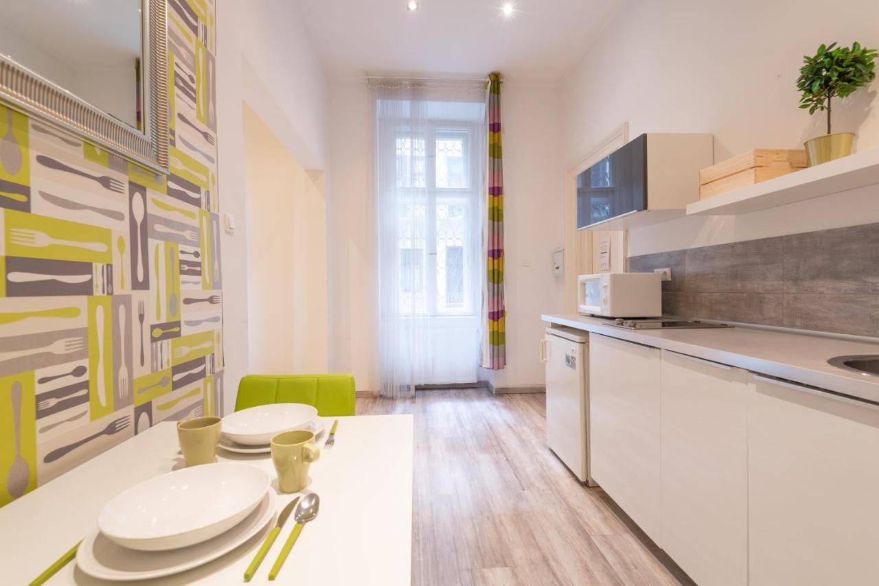 Standard Apartment By Hi5 - West End Center Budapest Exterior photo