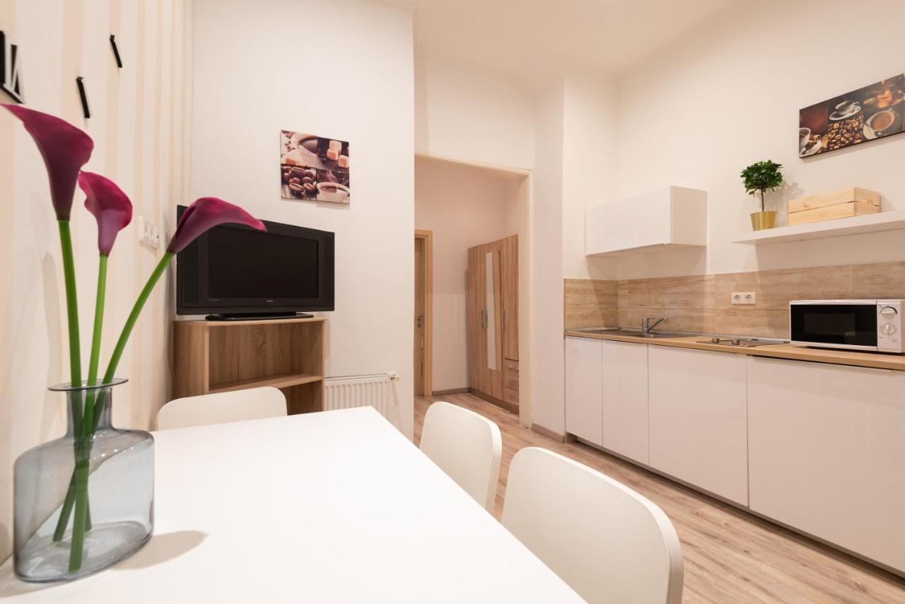 Standard Apartment By Hi5 - West End Center Budapest Exterior photo