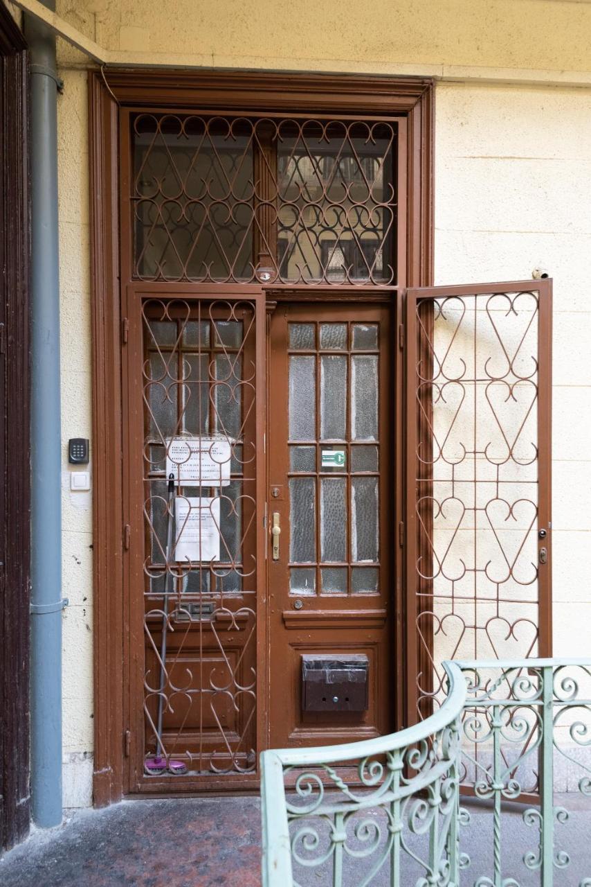 Standard Apartment By Hi5 - West End Center Budapest Exterior photo