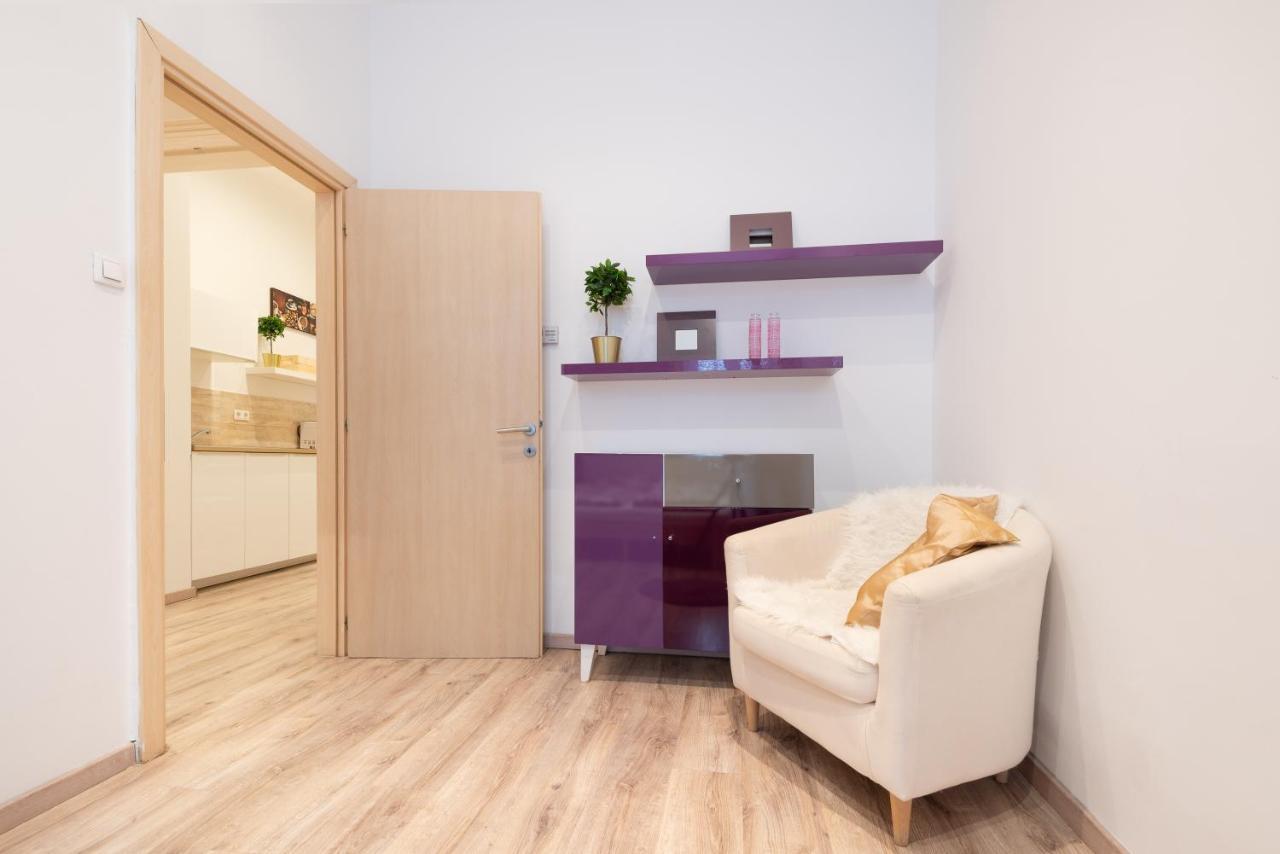 Standard Apartment By Hi5 - West End Center Budapest Exterior photo